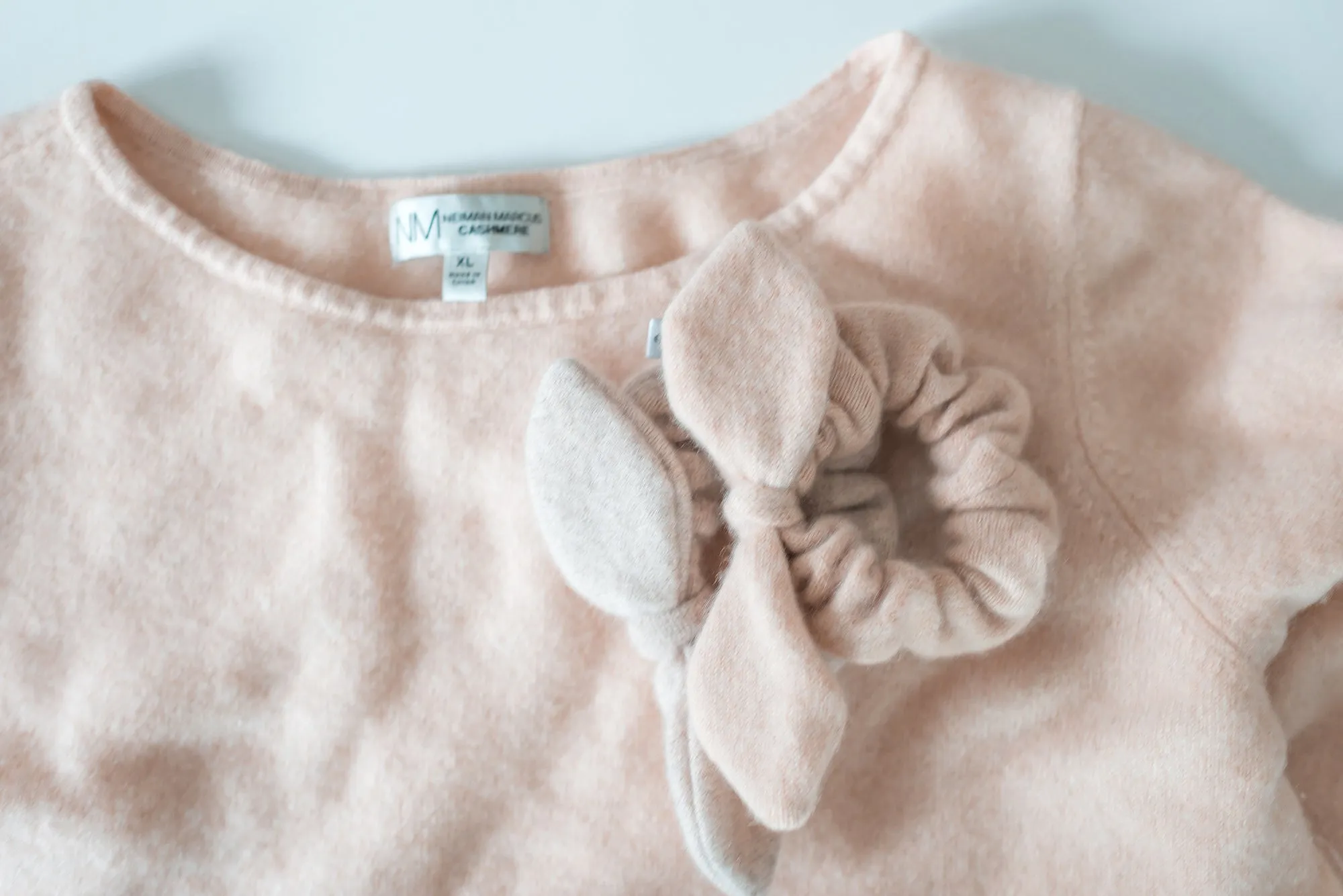 CASHMERE SCRUNCHIE | Katie