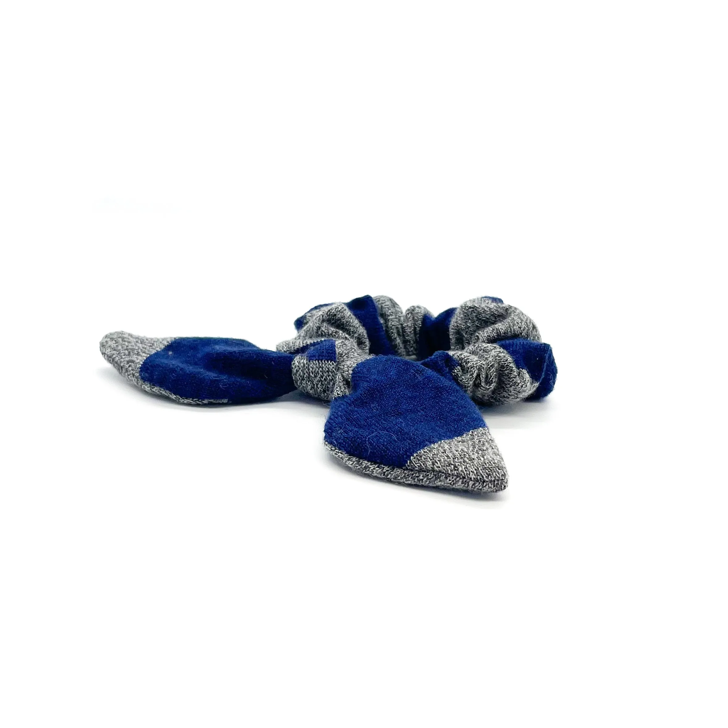 CASHMERE SCRUNCHIE | ULTRA RARE | Olivia