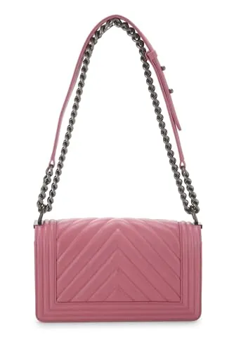 Chanel,  Pink Chevron Calfskin Boy Bag Medium, Pink
