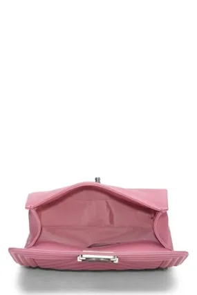 Chanel,  Pink Chevron Calfskin Boy Bag Medium, Pink