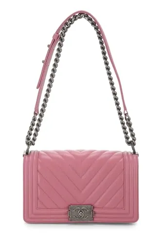 Chanel,  Pink Chevron Calfskin Boy Bag Medium, Pink