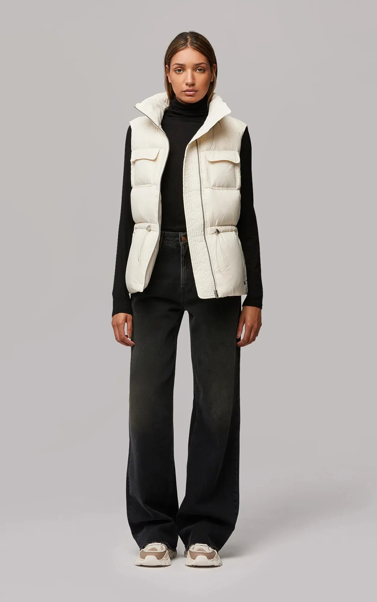Soia & Kyo Deanna Light Down Jacket Vest- Powder
